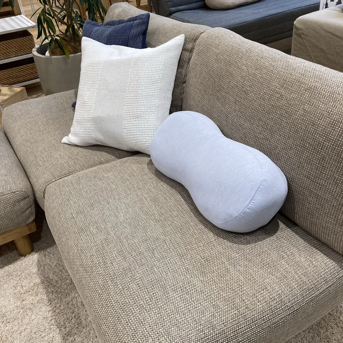 平和堂高富】 新商品 ひんやりマルチクッションのご紹介｜ 無印良品